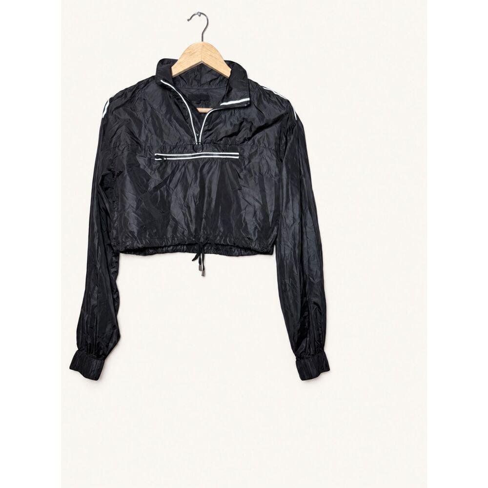 h:ours x REVOLVE Everett Cropped Windbreaker Black Sporty Streetwear